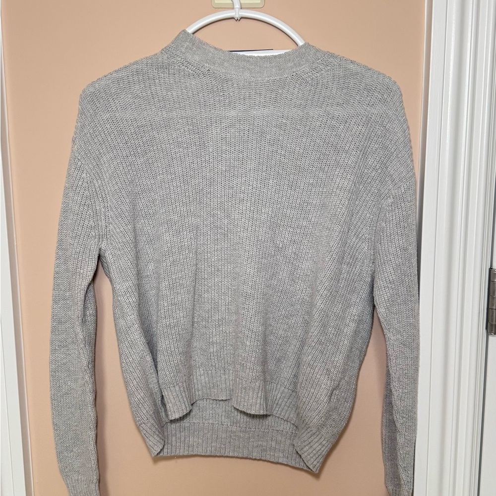 American Eagle Gray Long Knitted Sweater – Size XS